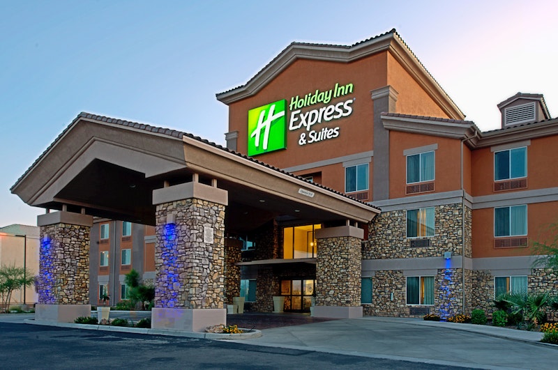 Holiday Inn Express and Suites Tucson