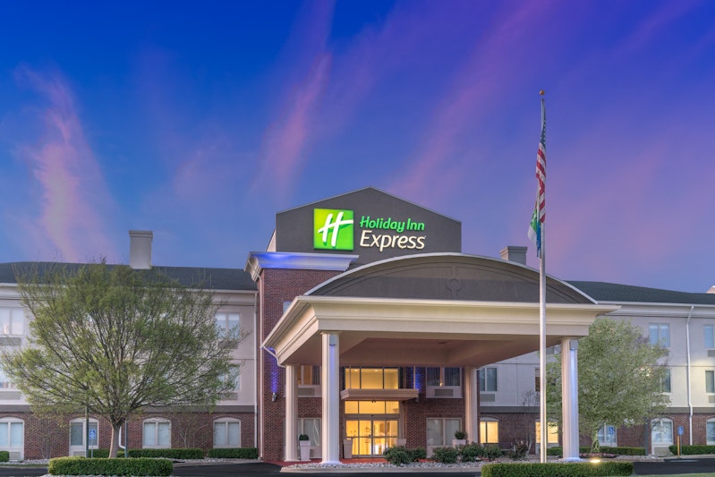 HOLIDAY INN EXP RADCLIFF