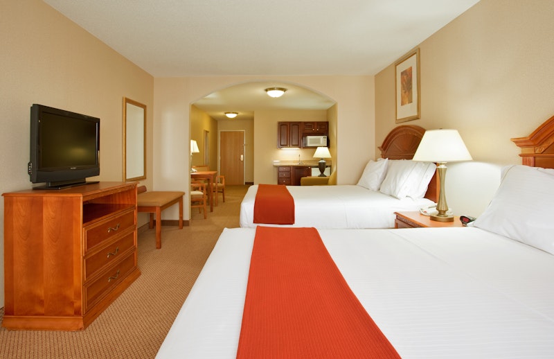 HOLIDAY INN EXP STES LOGANSPOR