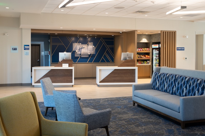 Holiday Inn Express and Suites Fort Walton Beach – Eglin Area