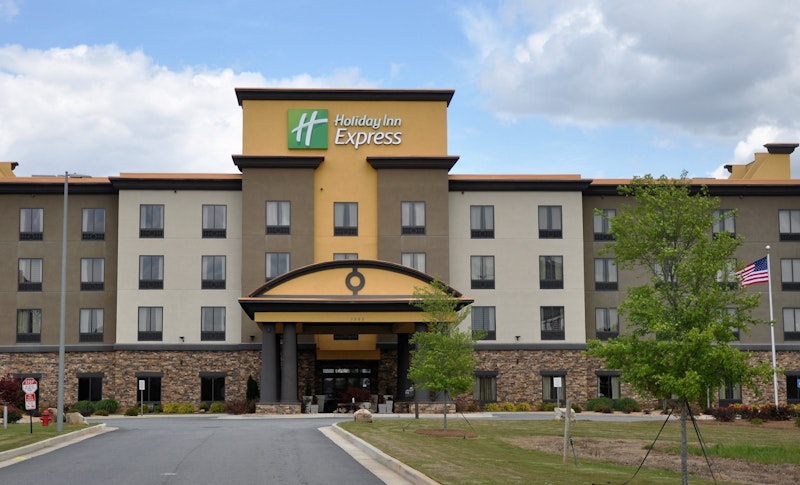 Holiday Inn Express and Suites Perry-National Fairground Area