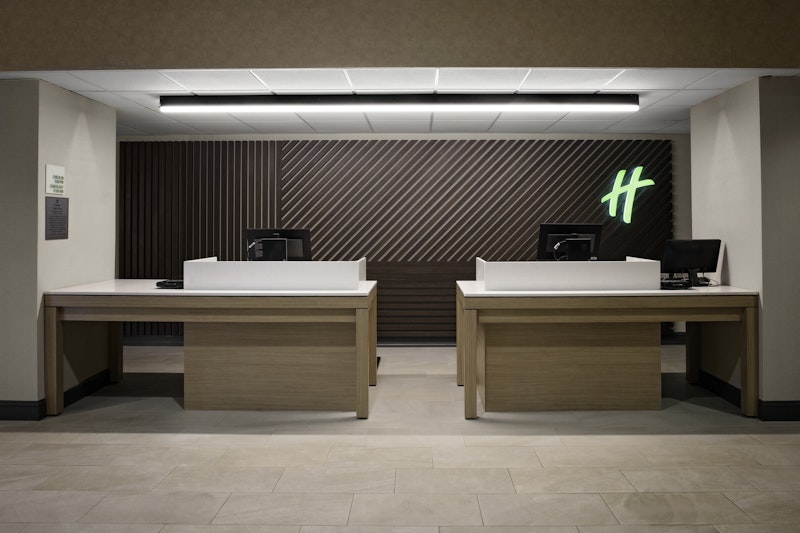 HOLIDAY INN HOTEL STES PEABODY