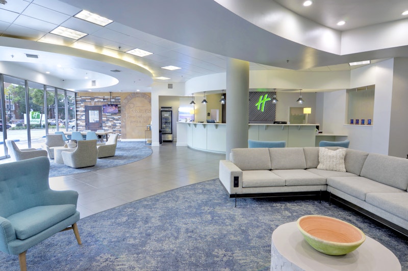 HOLIDAY INN UNIVERSITY CENTER