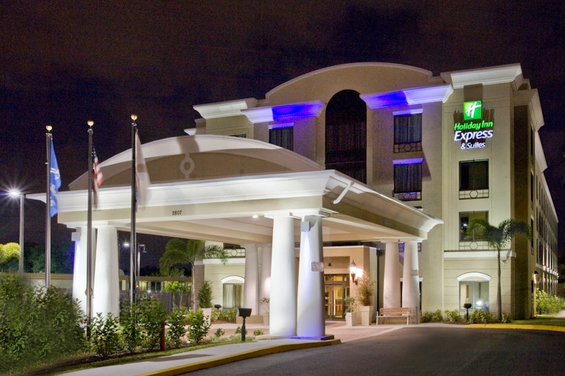 HOLIDAY INN EXP STES USF BUSH