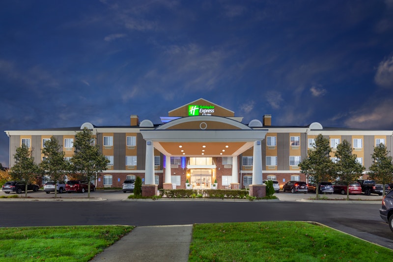 HOLIDAY INN EXP STES WOODHAVEN