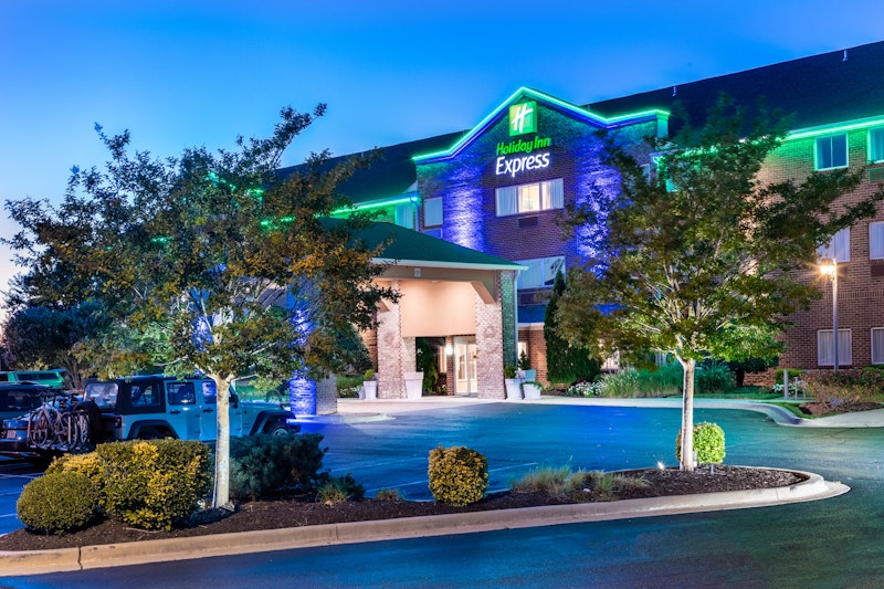 HOLIDAY INN EXP KENT ISLAND