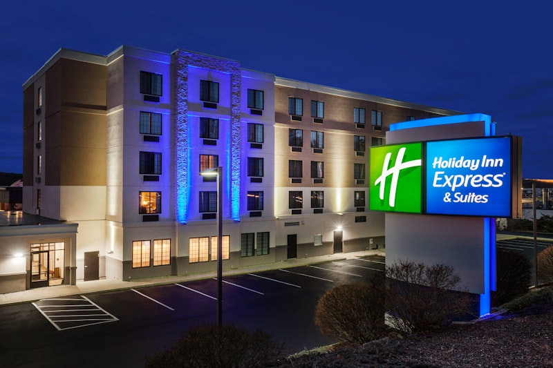 Holiday Inn Express Hotel & Suites Providence-Woonsocket