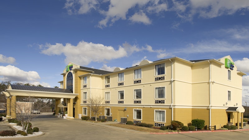 HOLIDAY INN EXP HOTEL & SUITES
