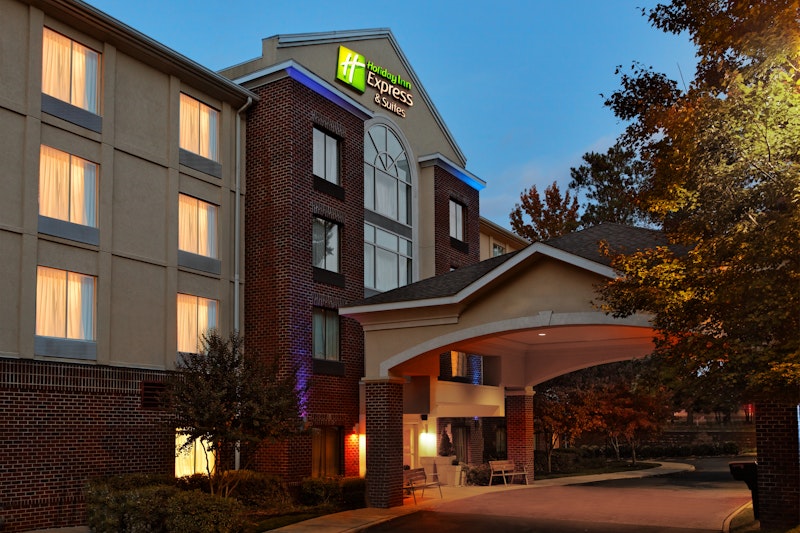 HOLIDAY INN EXPRESS HULL ST