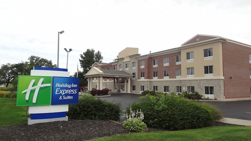 Holiday Inn Express & Suites Indianapolis North – Carmel