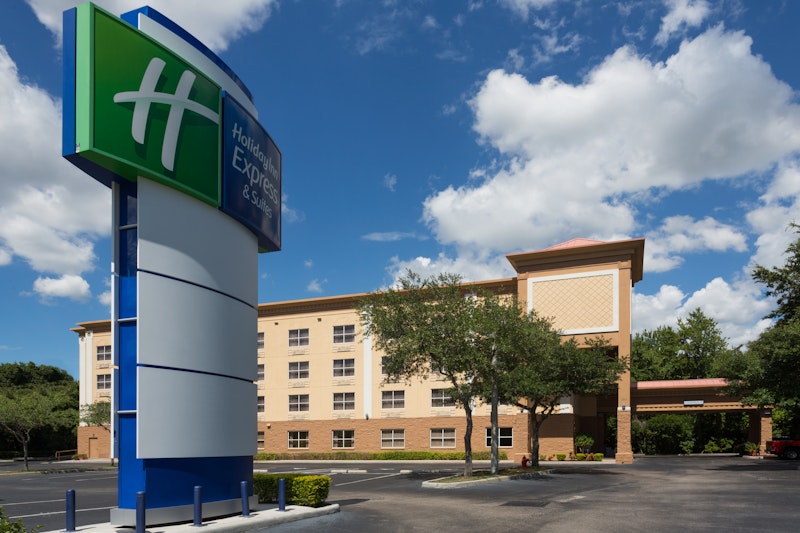 HOLIDAY INN EXP STE PLANT CITY