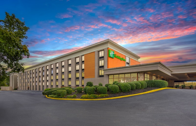 HOLIDAY INN SELECT CEDAR BLUFF