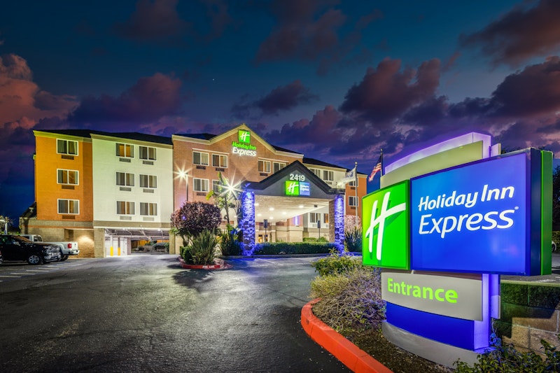 Holiday Inn Express Castro Valley – East Bay