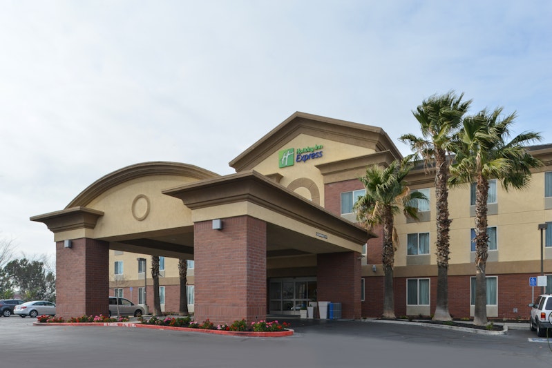 HOLIDAY INN EXPRESS WOODLAND
