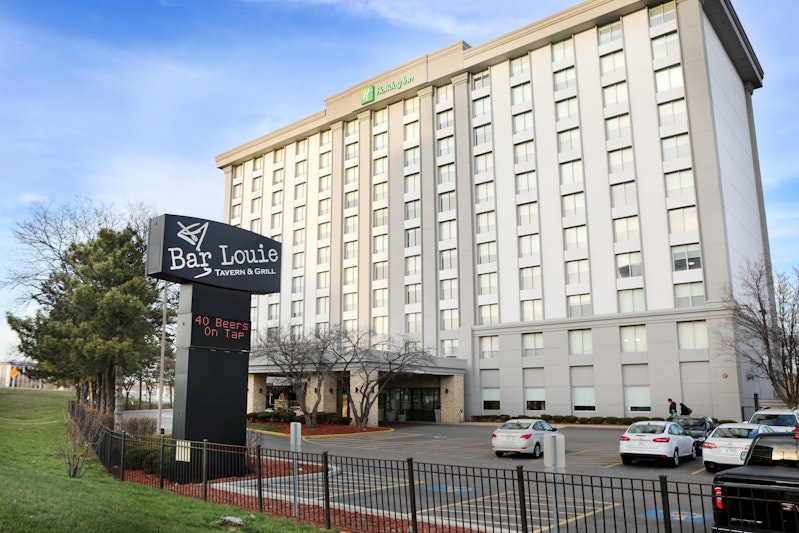 HOLIDAY INN O HARE AREA