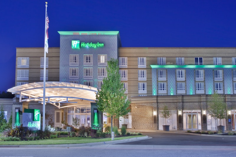 HOLIDAY INN MACON NORTH