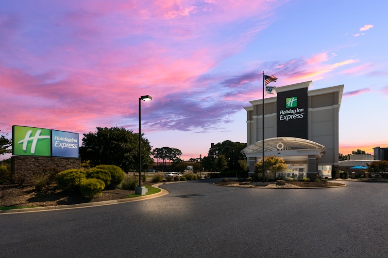 Holiday Inn Express HAMPTON – COLISEUM CENTRAL