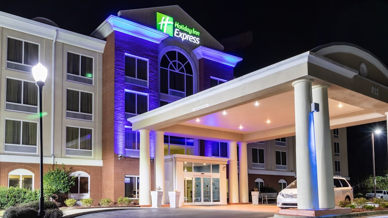 HOLIDAY INN EXP HTELS AND STES