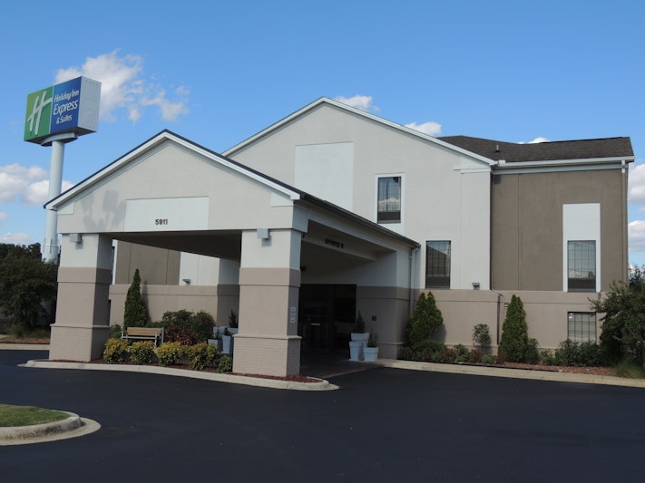 HOLIDAY INN EXP STE TRUSSVILLE
