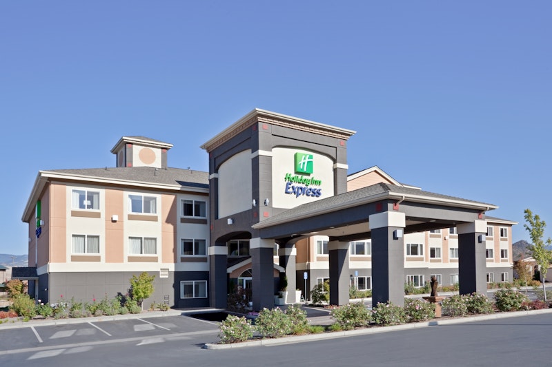 HOLIDAY INN EXP STES ASHLAND