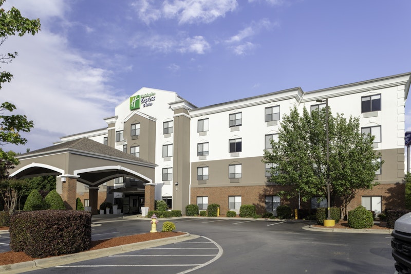 HOLIDAY INN EXPRESS & SUITES ROANOKE RAPIDS