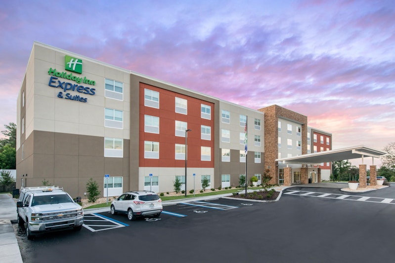 Holiday Inn Express and Suites West Melbourne