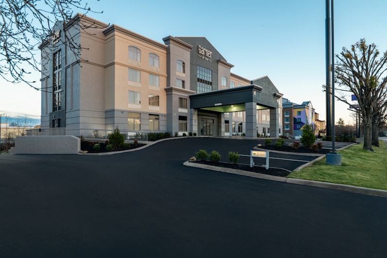 HOLIDAY INN EXP MURFREESBORO C