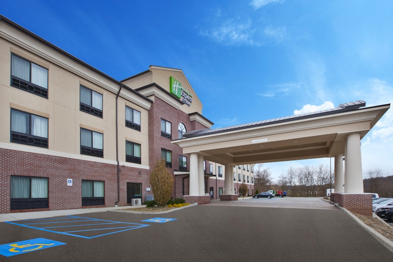 Holiday Inn Express and Suites Washington – Meadow Lands