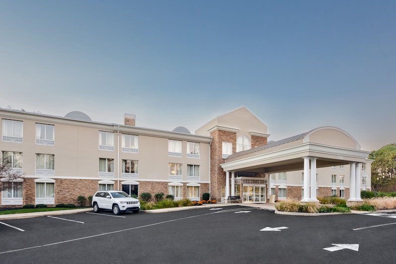 HOLIDAY INN EXPRESS NEPTUNE