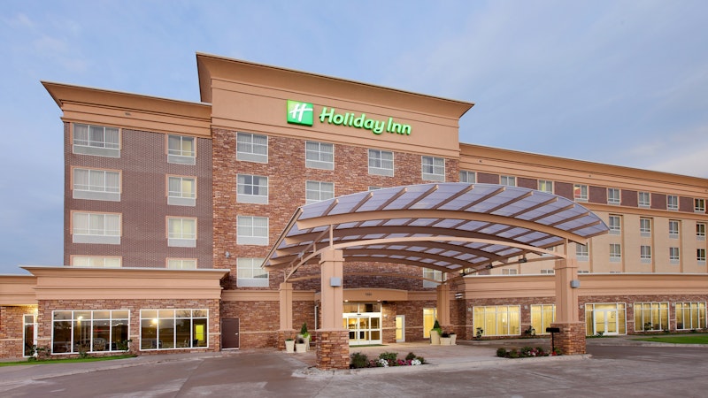 HOLIDAY INN GARLAND