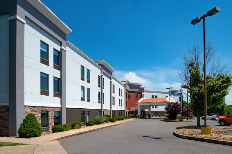 HOLIDAY INN EXP NEW COLUMBIA