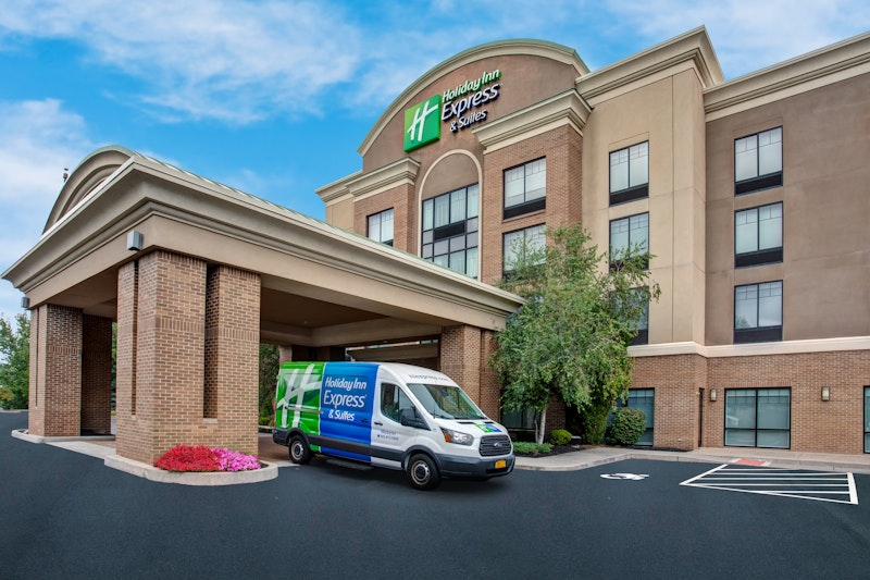 Holiday Inn Express and Suites Rochester Webster