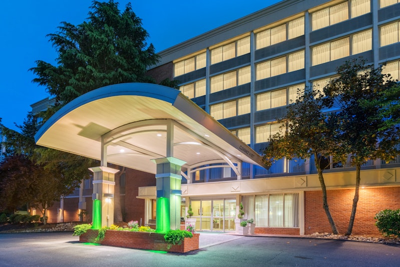HOLIDAY INN MONTICELLO