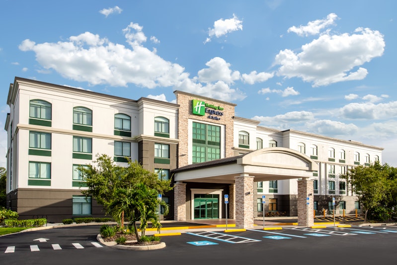 Holiday Inn Express & Suites Bradenton East-Lakewood Ranch