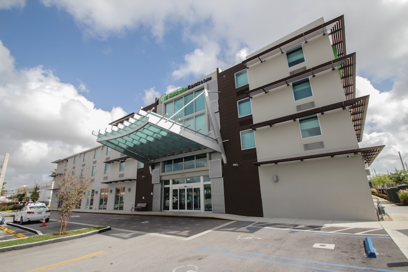 HOLIDAY INN EXP STES ARPT INTERMODA