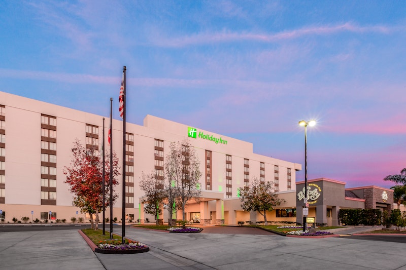 HOLIDAY INN SELECT LA MIRADA