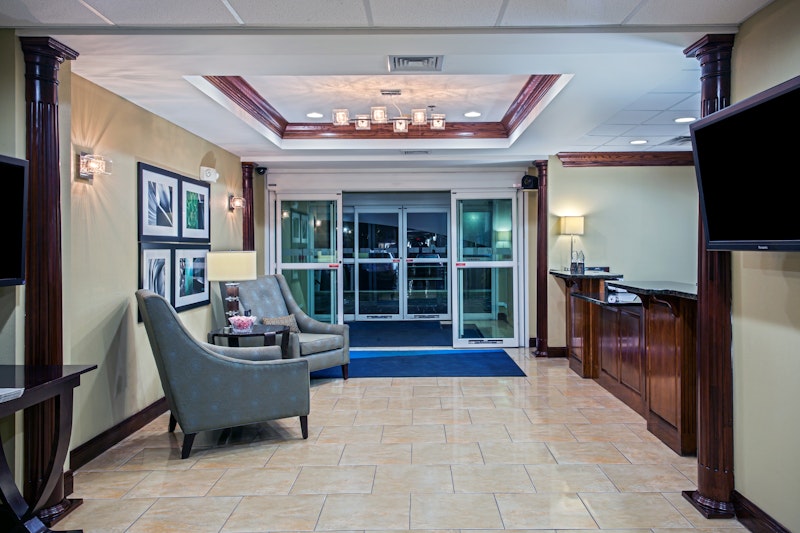HOLIDAY INN EXP STES RICHMOND