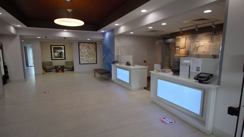 HOLIDAY INN EXP STES SOMERSET