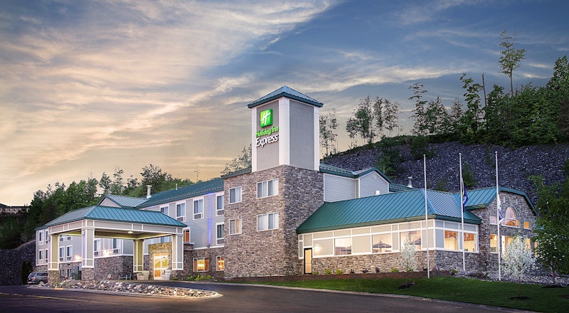 HOLIDAY INN EXPRESS KEWEENAW