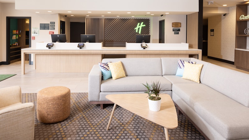 HOLIDAY INN ORANGE COUNTY ARPT
