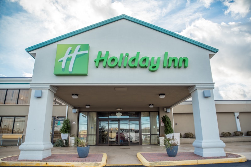 HOLIDAY INN HAZLET