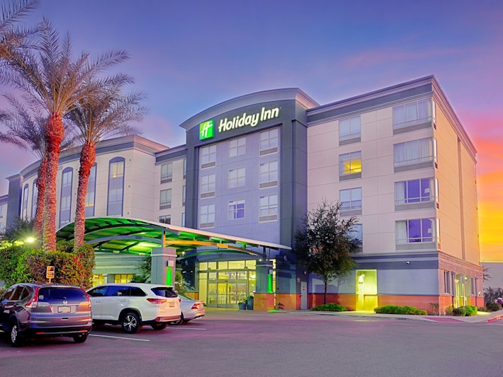 HOLIDAY INN HTL STES AIRPORT P
