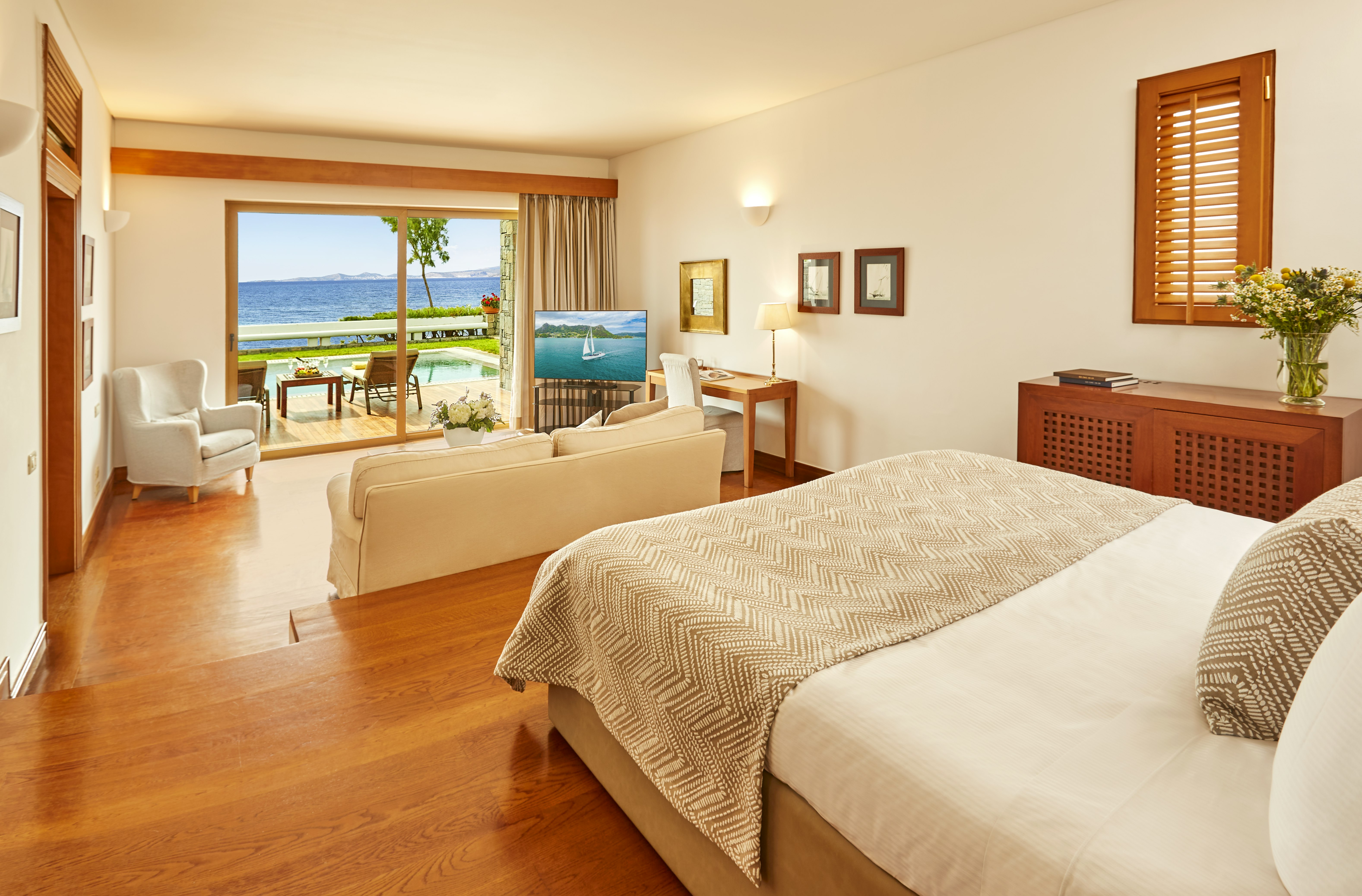 Grand Resort Lagonissi