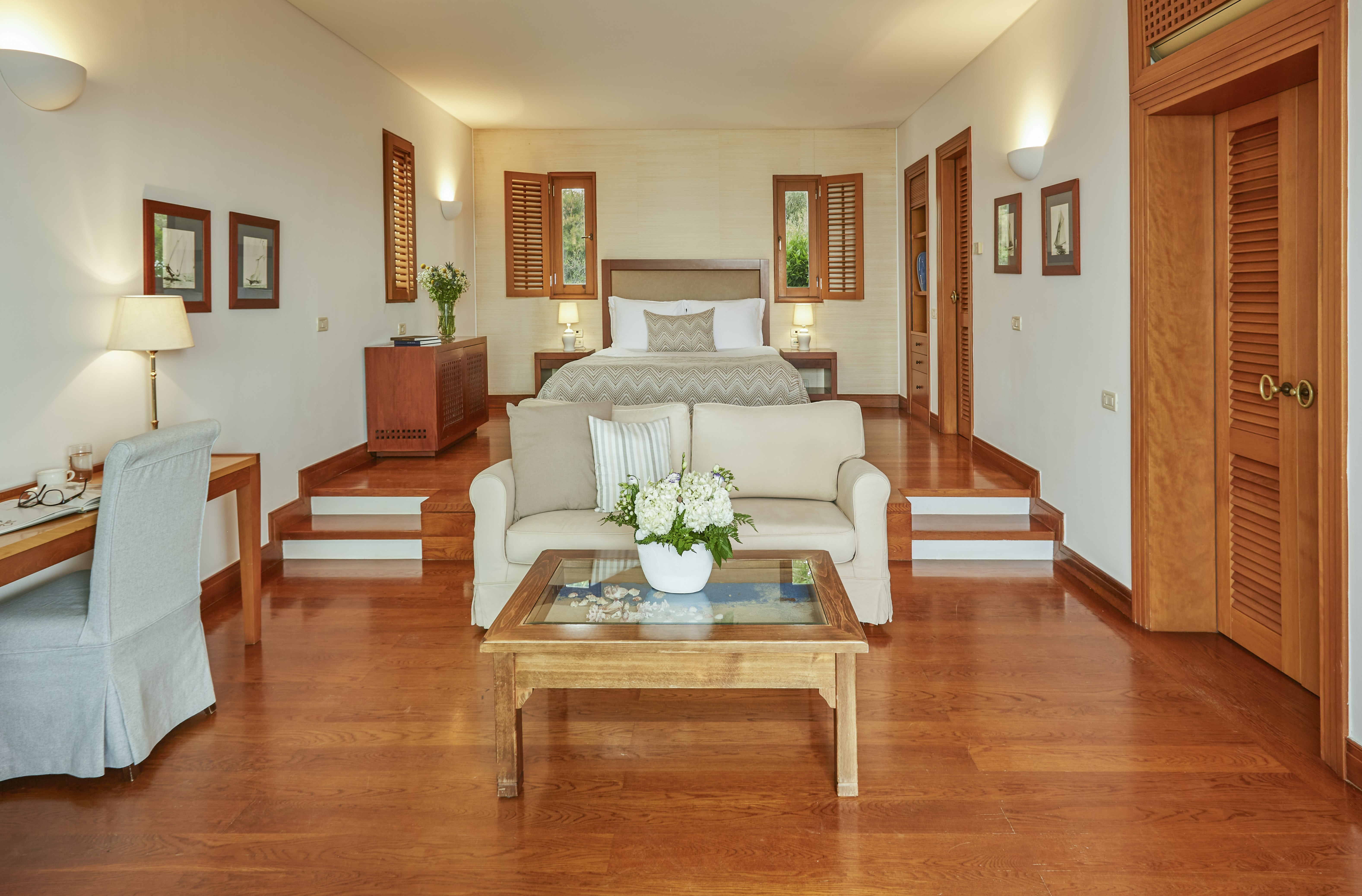 Grand Resort Lagonissi