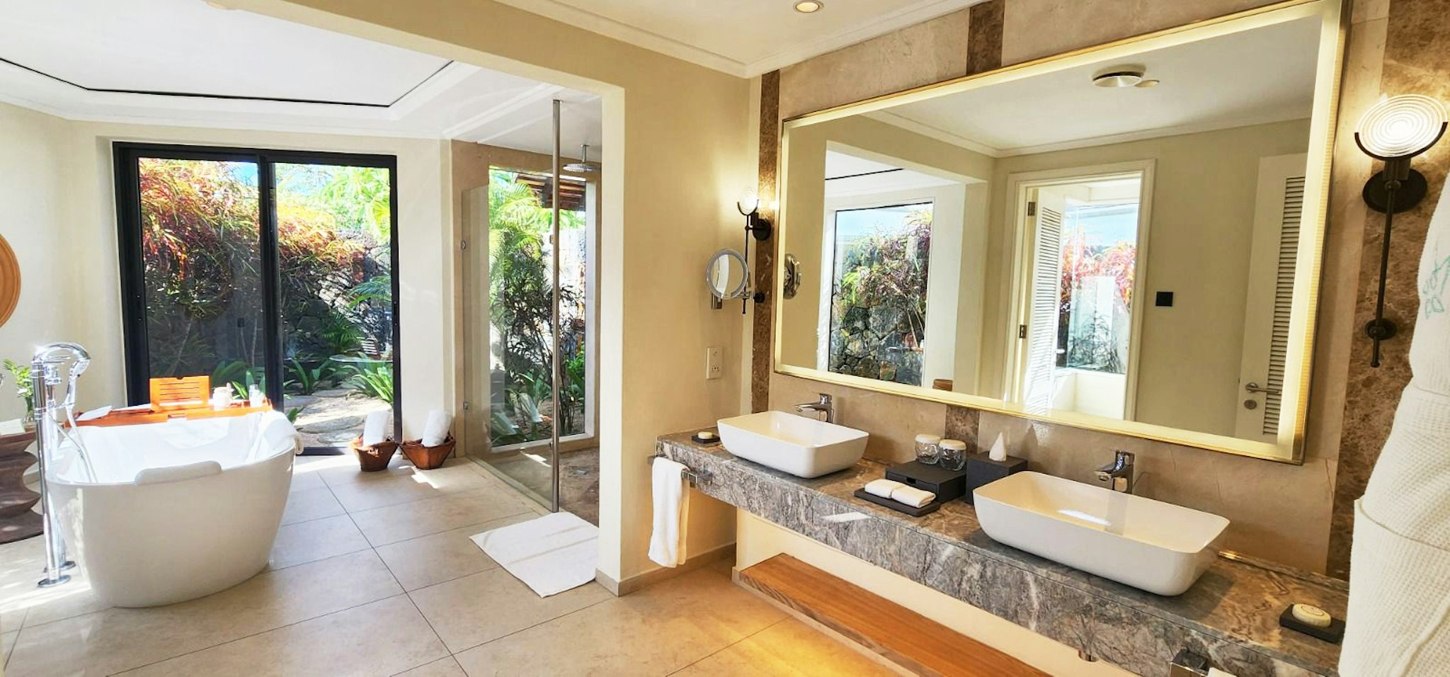 Maradiva Villas Resort & Spa