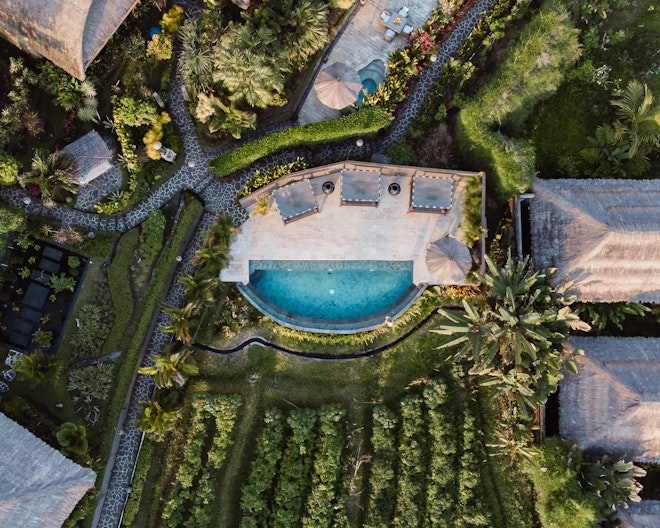 Pool - Lifestyle Side