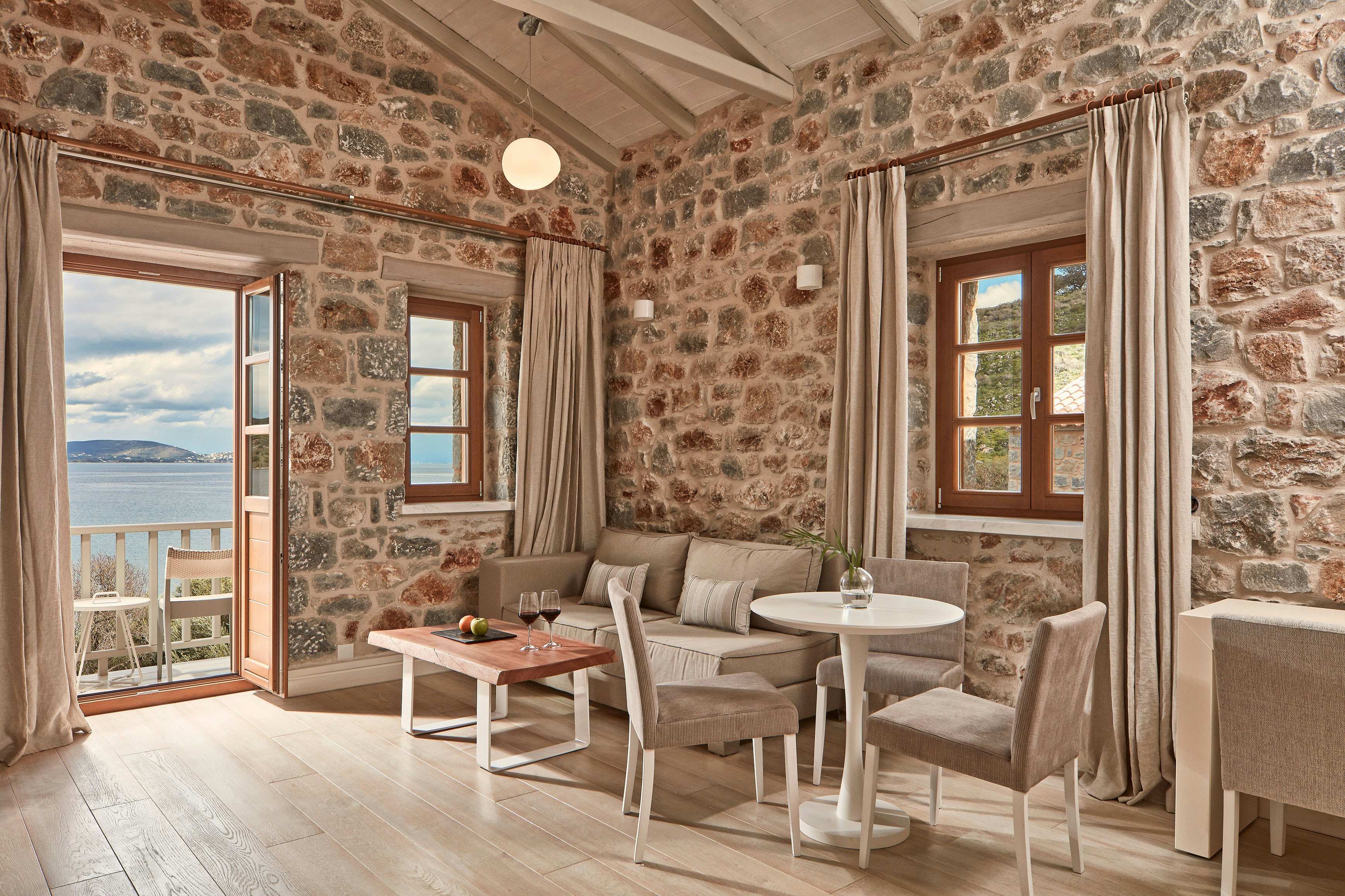 Upbeat One Bedroom Sea View - Living Area