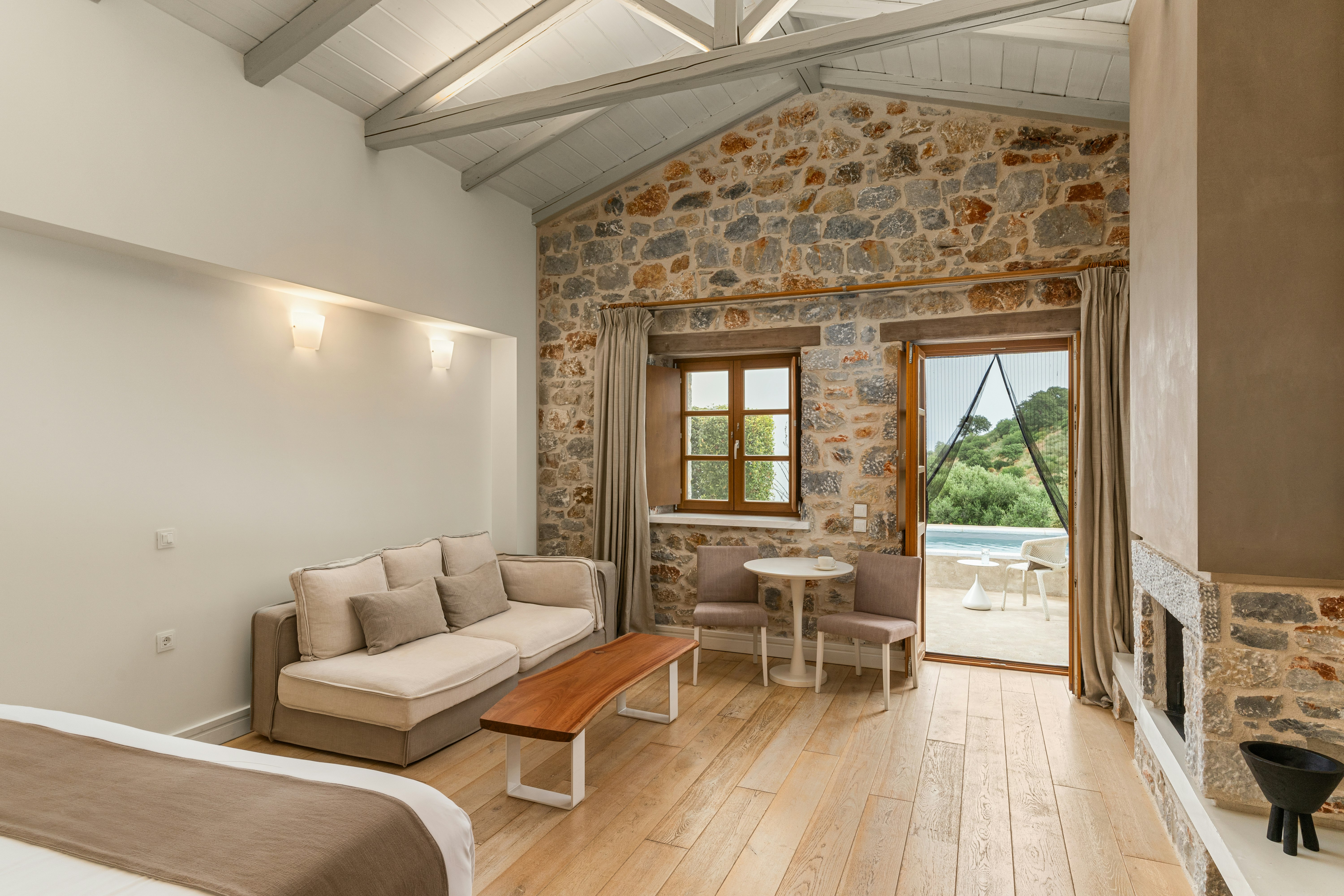 Private Pool Honeymoon Suite Sea View - Living Area