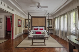 Louis Leonowens Pool Suite - Bedroom