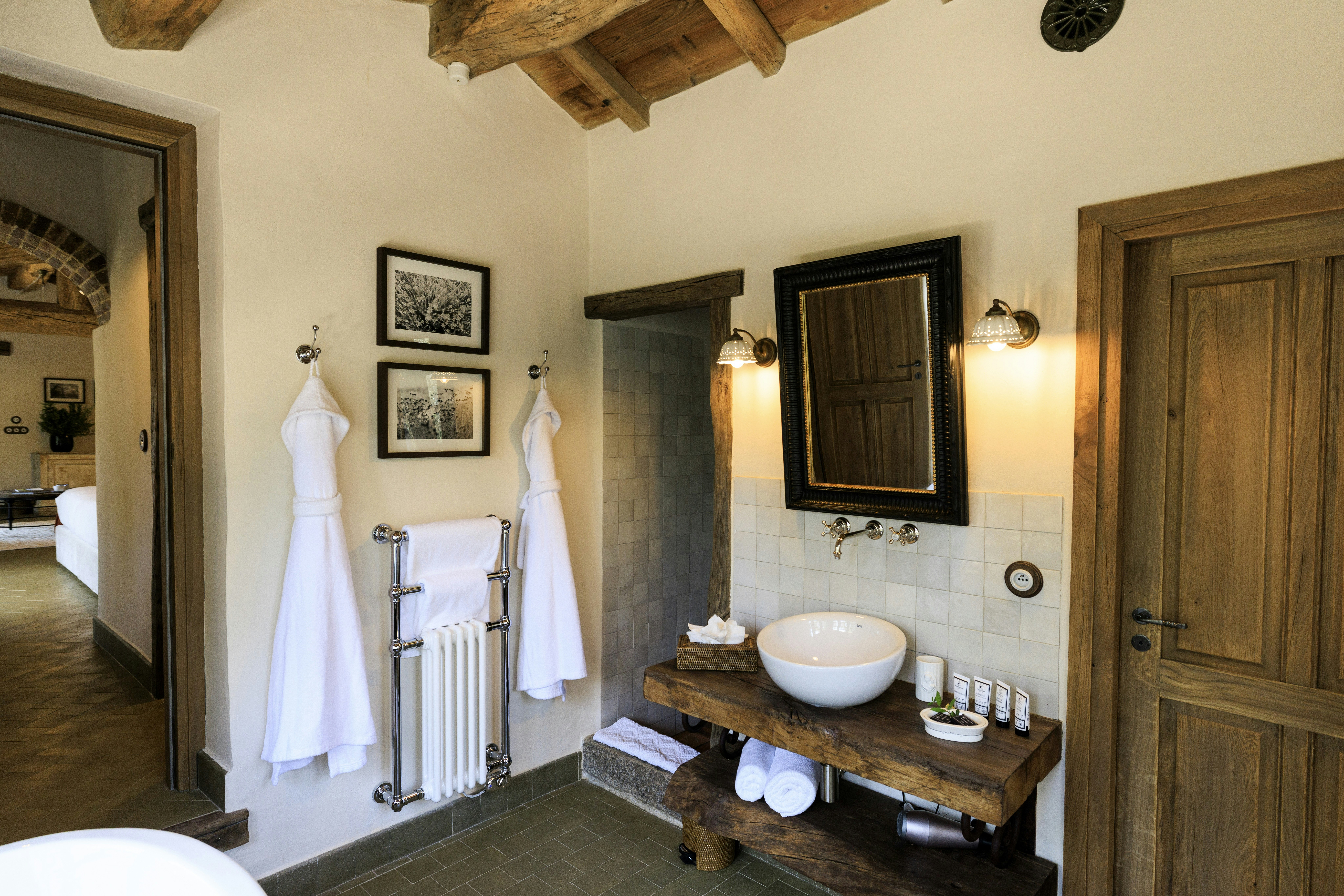 Clementina - Bathroom